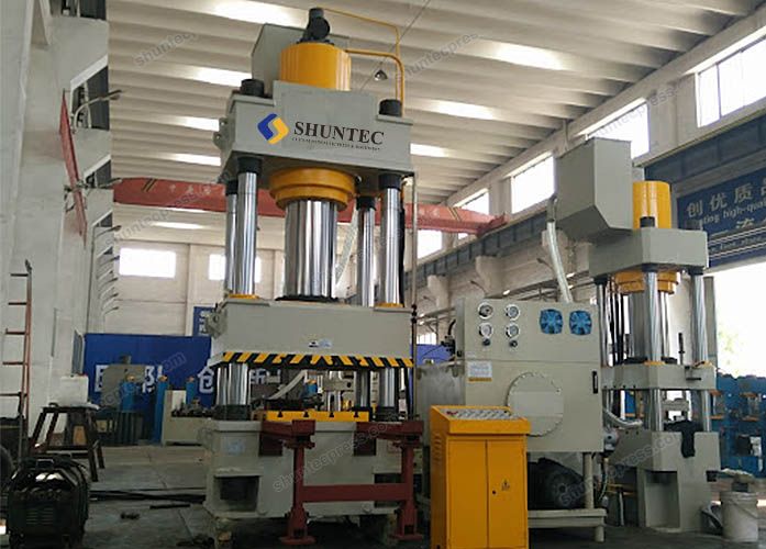 300 ton four-column hydraulic press manufacturer